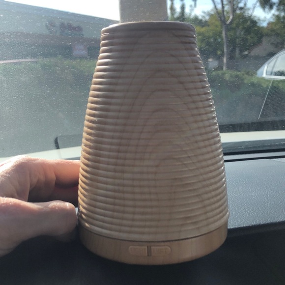 Bluzen Aromatherapy Oil Diffuser Faux Wood New - Picture 3 of 3